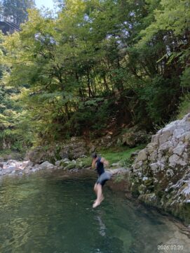川遊び